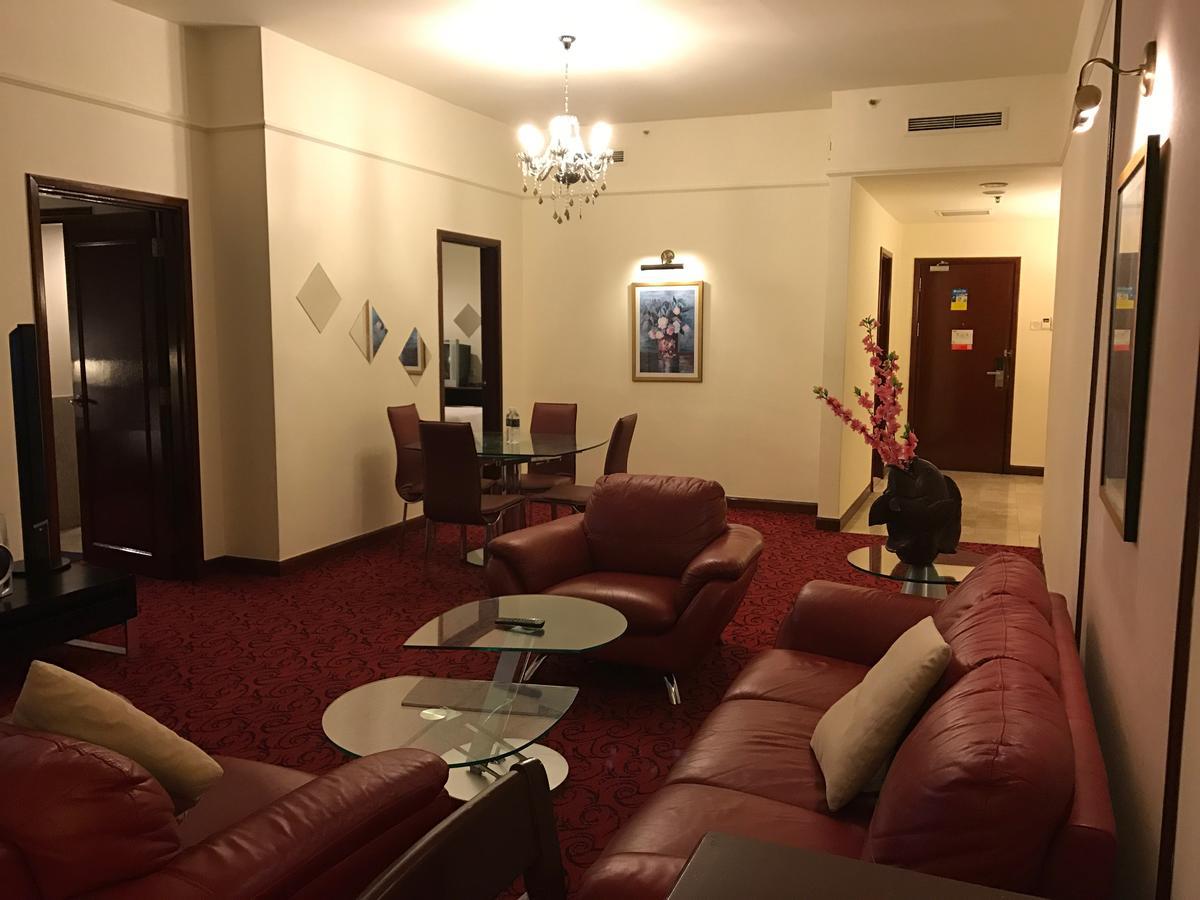 Times Square Service Suites كوالالمبور المظهر الخارجي الصورة